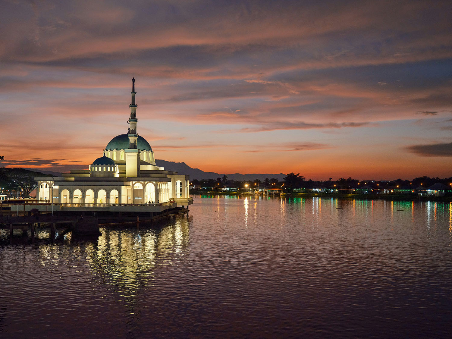 kuching-waterfront.jpg